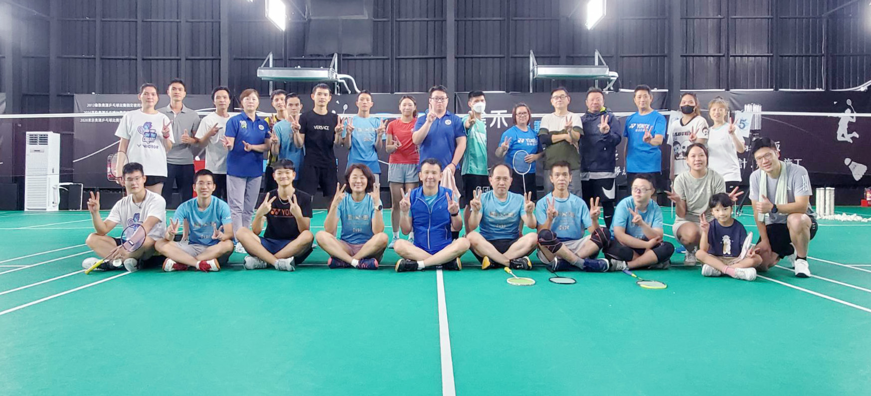 新傳羽球隊2024年第45周